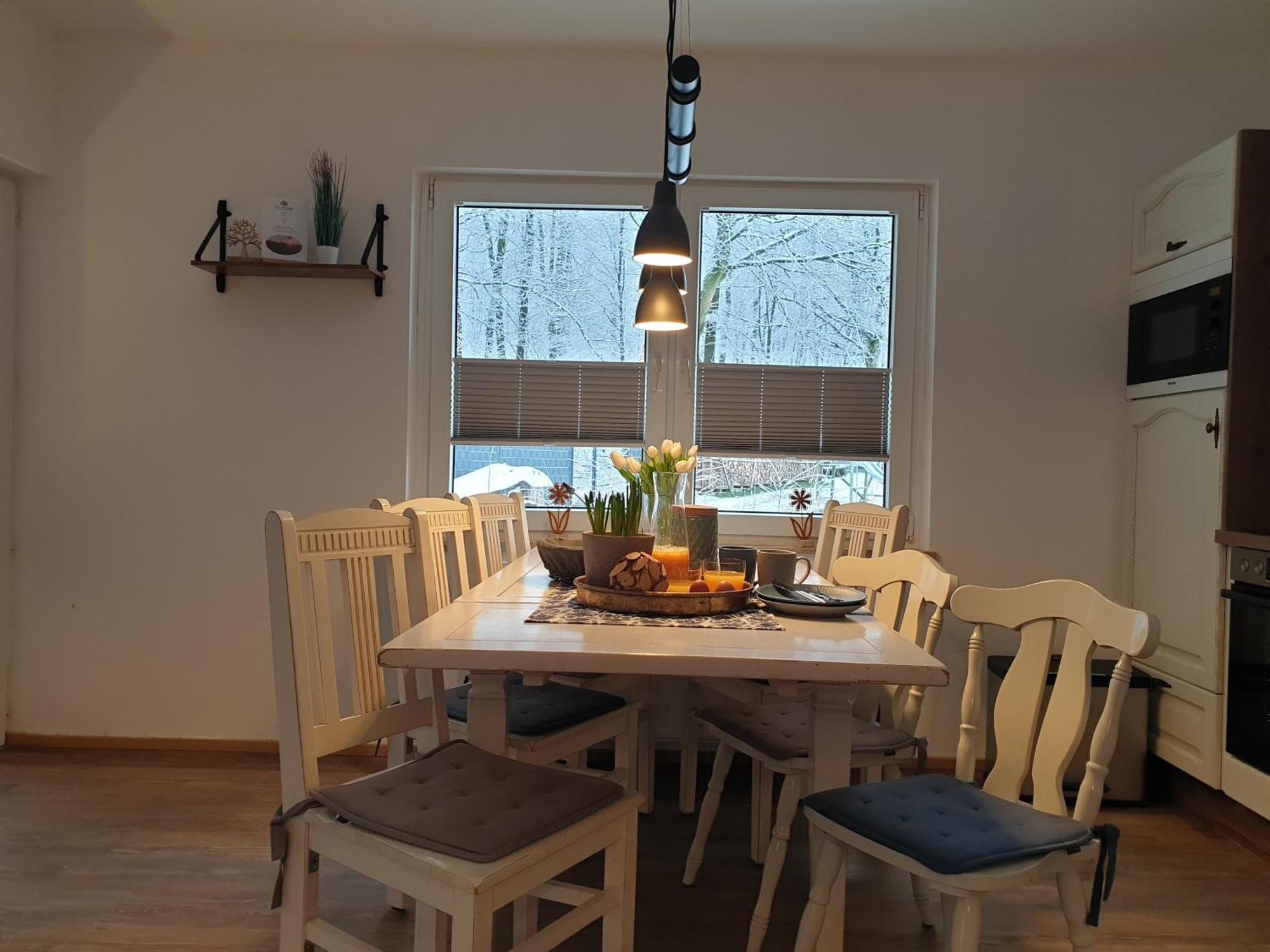 Winter In Der Waldrand Mit Zwei Balkonen Bad Wünnenberg
